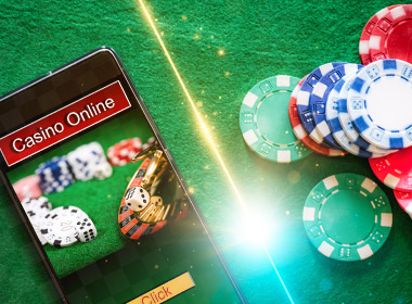 Online and Land Based Casinos Compete for Players